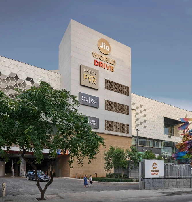 Jio World Drive shopping destination in BKC